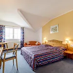 Hotel Seehof Am Aartalsee 3*